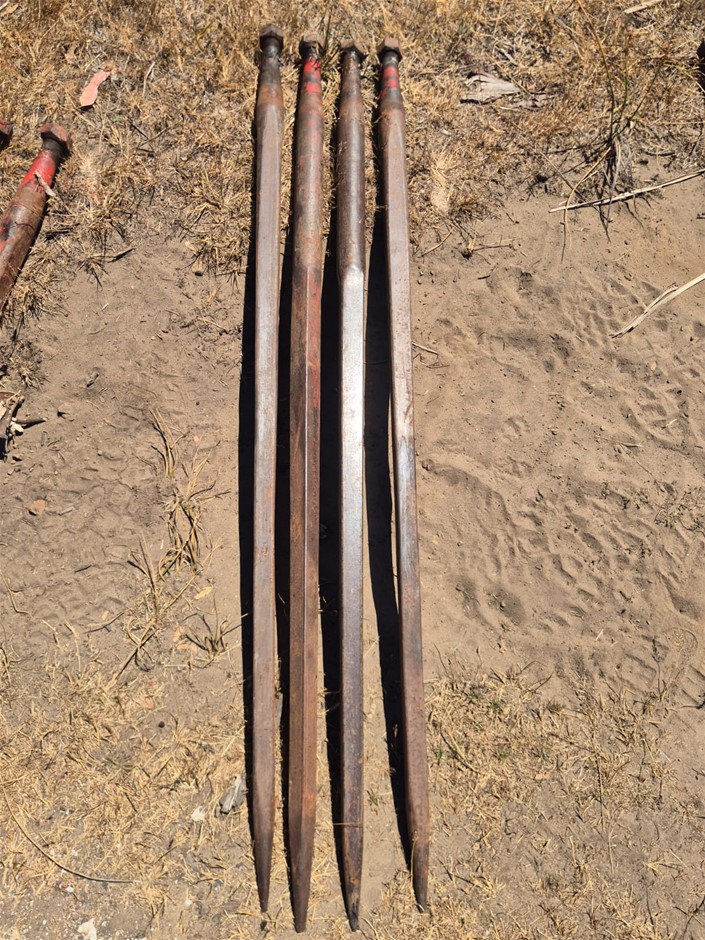 1100mm Bale Spikes