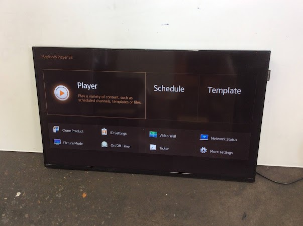 Samsung DM40E 40" Color Display