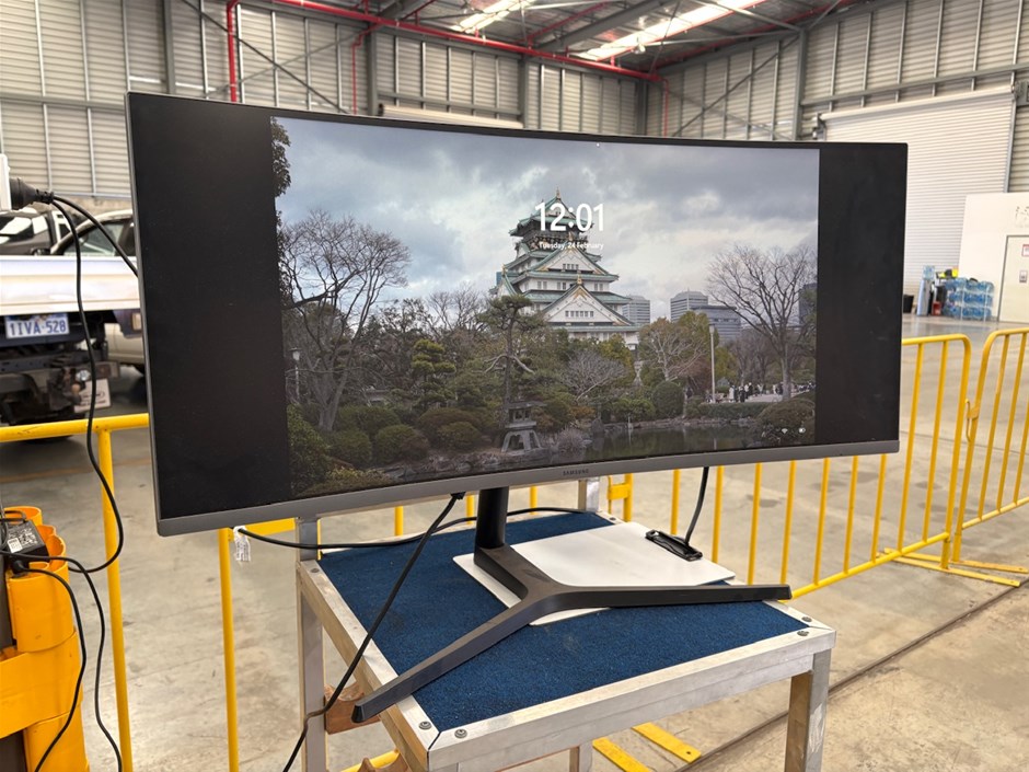 <p>Samsung C34H892WJE Ultrawide Curved Monitor</p>