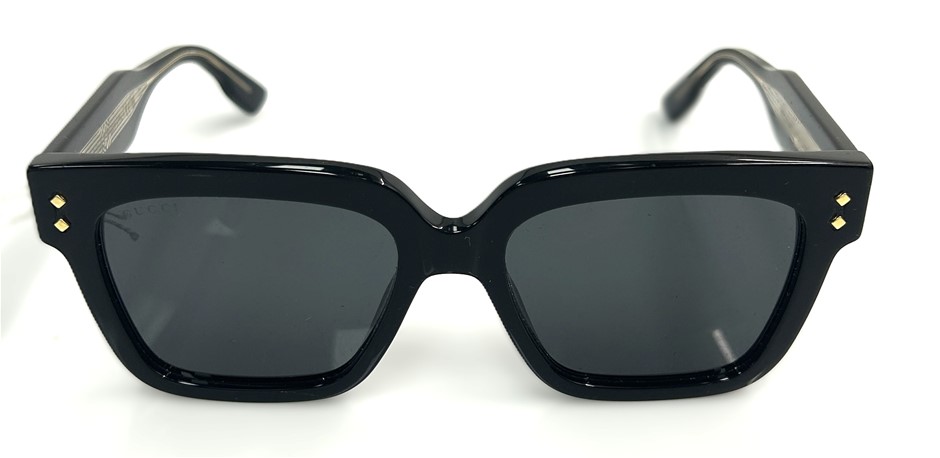 Gucci rectangular sunglasses, model GG1084S