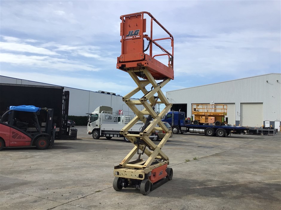 <p>2015 JLG 1930 ES Scissor Lift</p>