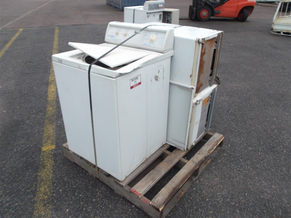 Ex Mine Site salvage commercial washing machine & 2x fridges
