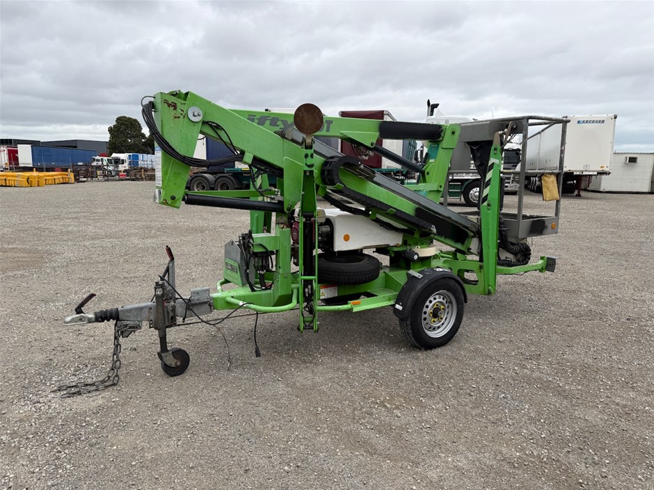 <p>2016 Nifty Mobile Hydraulic Platform</p>