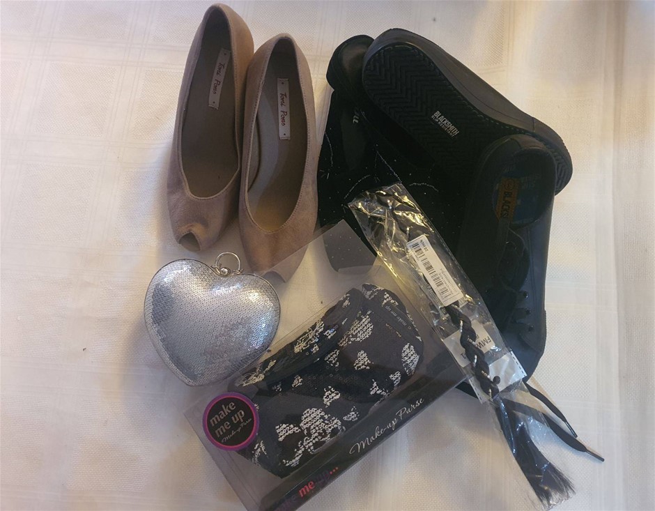 Lady’s Footwares 22, 25-26 and bags. Others