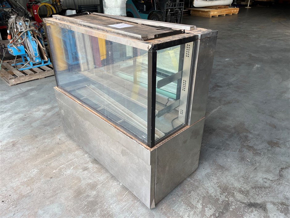 <p>Skope FDM1500i Display Fridge</p>