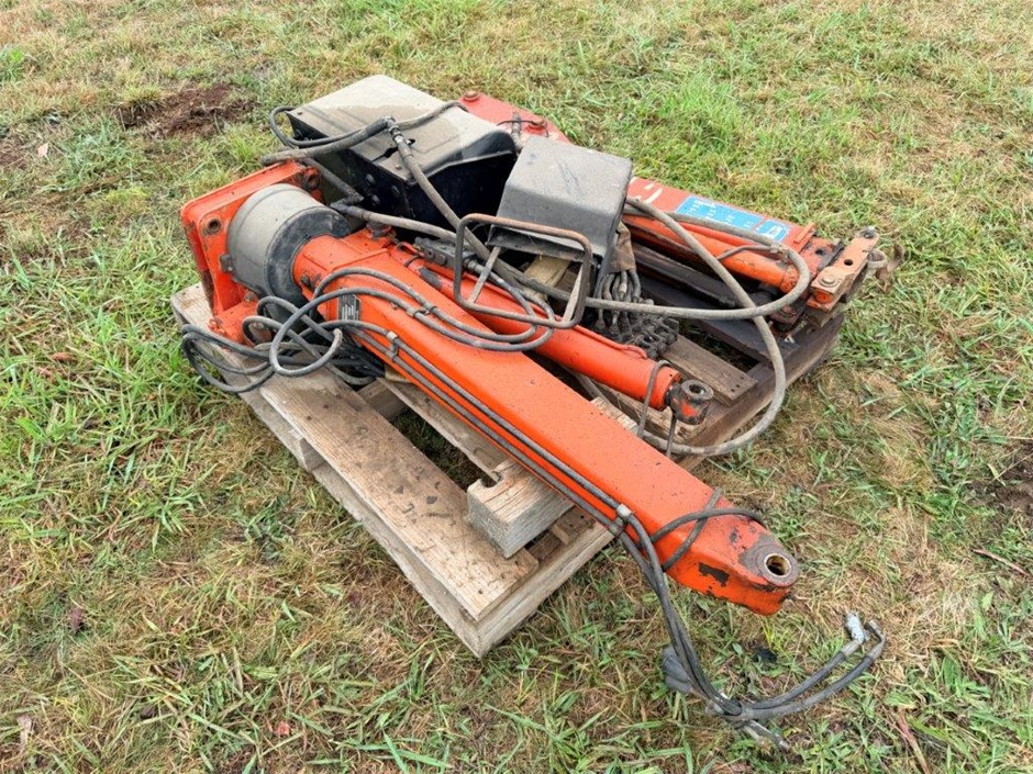 Maxilift Crane on Pallet