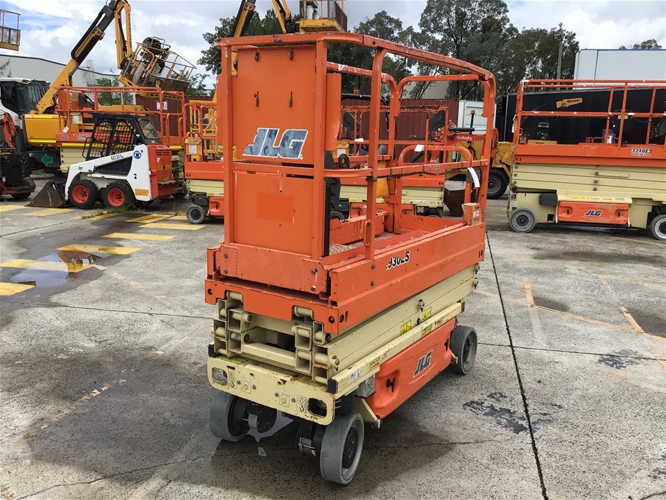 <p>2015 JLG 1930ES Scissor Lift</p>