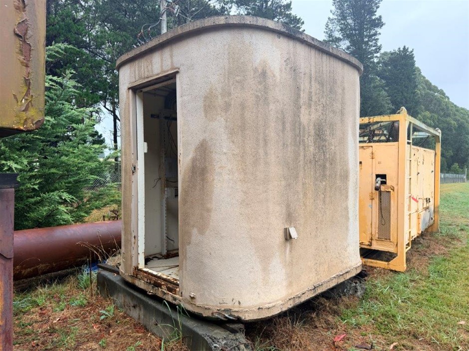 Amber Everlast Communication Room