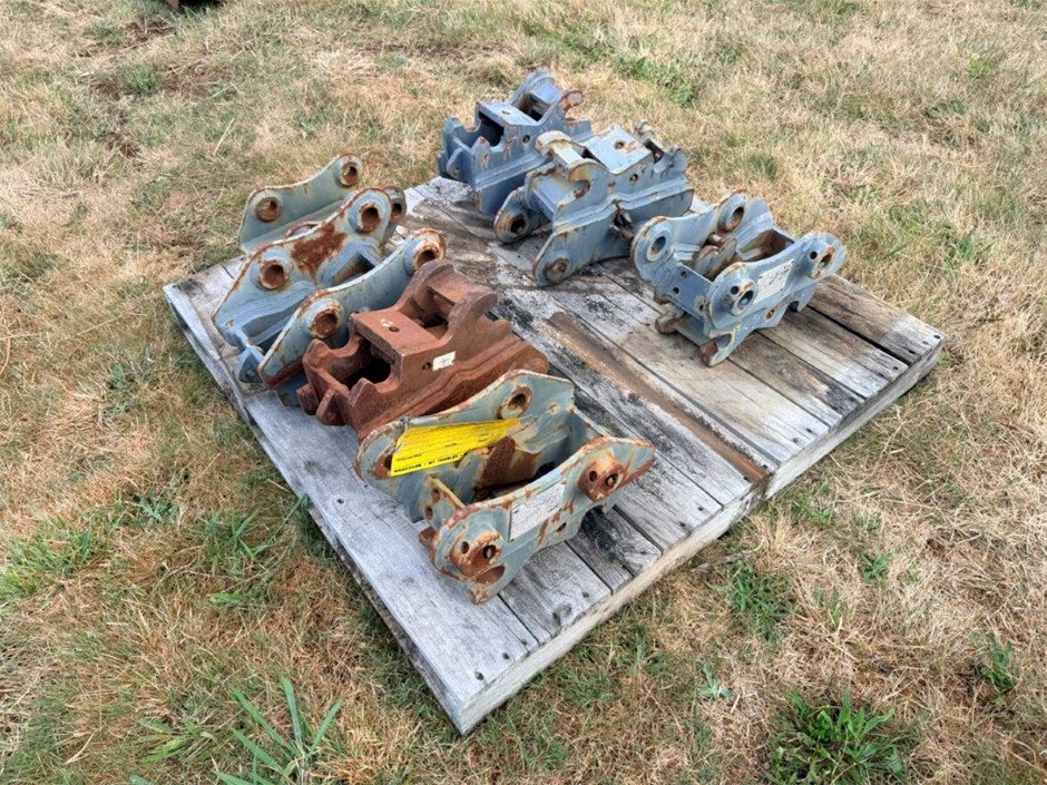 Pallet Of Assorted Hitches