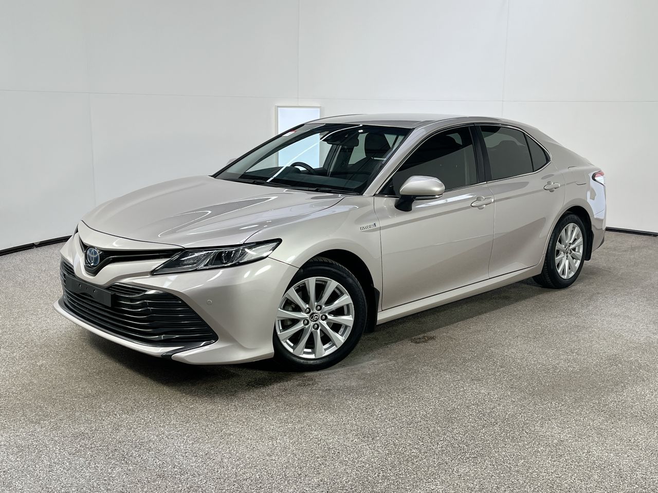 2019 Toyota Camry ASCENT HYBRID AXVH71R CVT Sedan