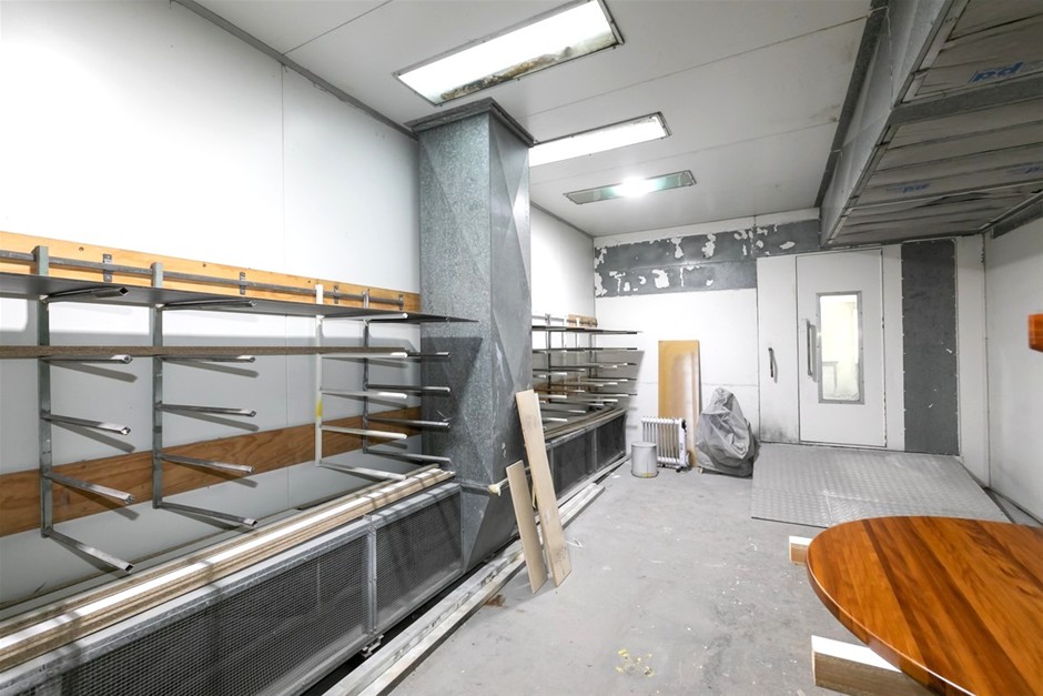 Flash Sale - Dual Chamber and Open Front Spray Booth