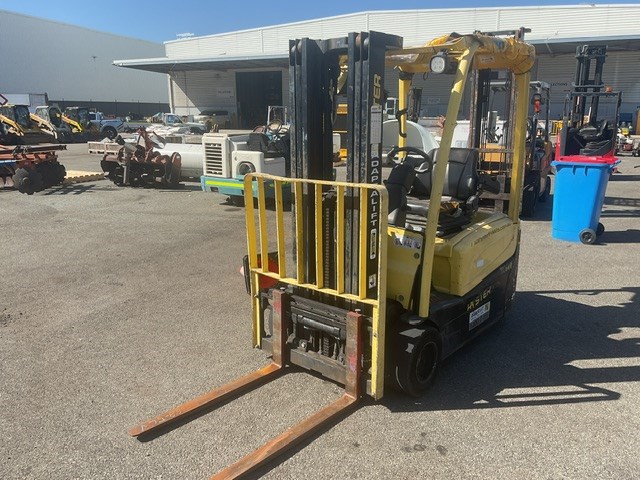 Hyster J18XNTMWB 3 Wheel Counterbalance Forklift