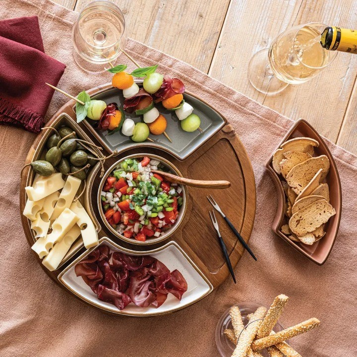 OVER AND BACK 6pc Lazy Susan. NB: Minor use, not in original packaging.