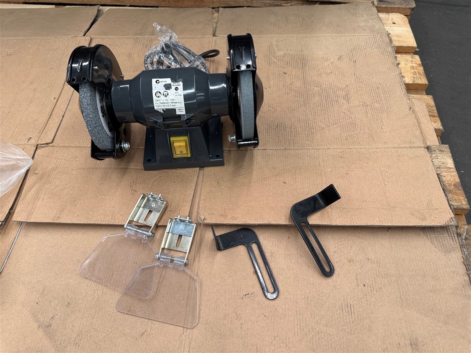 150W bench Grinder, 150mm grinding wheels, Brand New x 1 unit