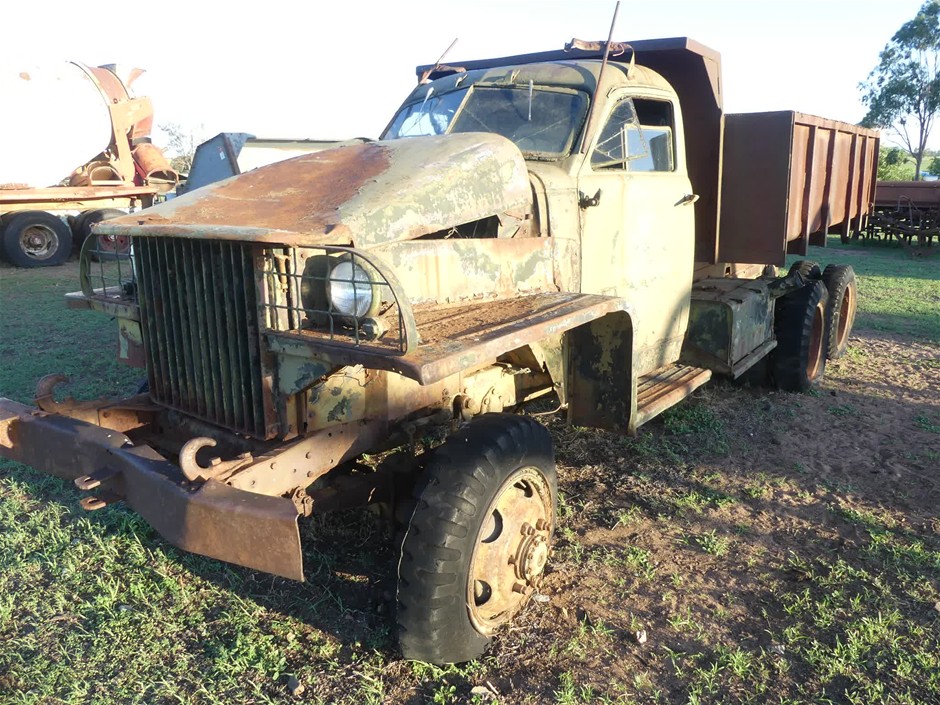 <B>Circa 1945 Studebaker US6 Tipper Truck (Vintage)</B>