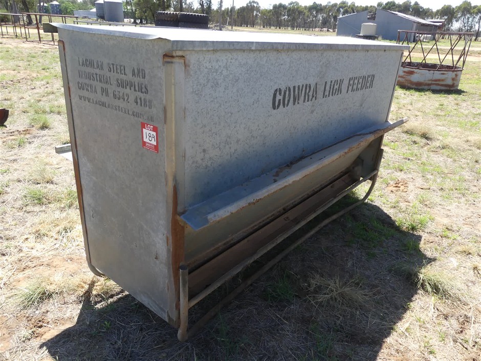 <B>Cowra Lick Feeder Feeder Bin</B>