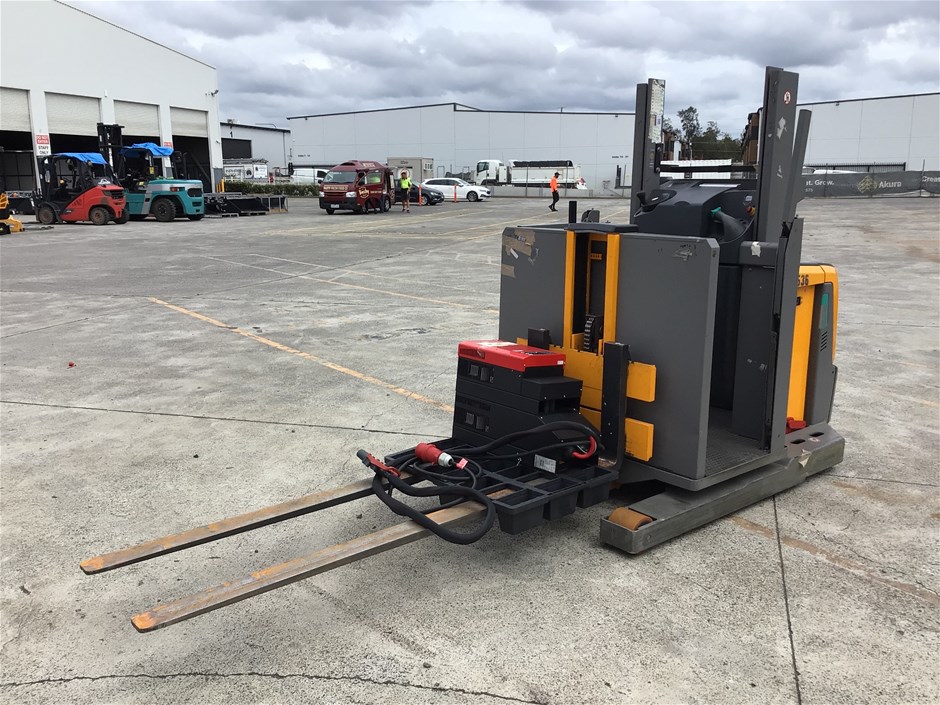 Jungheinrich EKS 110 Z Order Picker Forklift