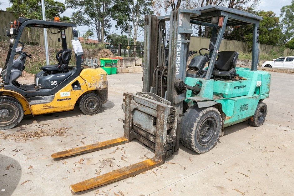 2014 MITSUBISHI FD4DKL 4-Wheel Counter Balance Forklift