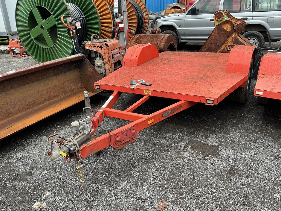 <p>2013 Trailer factory  Eh Single Flat Top Trailer</p>