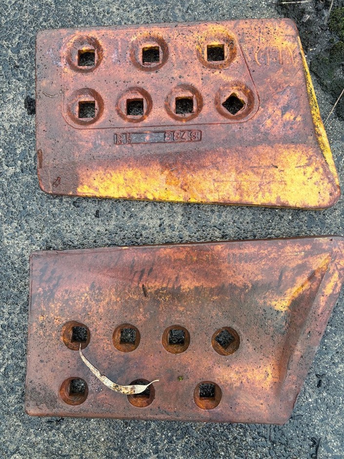 Caterpillar Edge Cutters - Qty 13