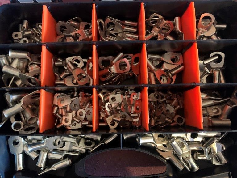 New Quality Small Sized Carry Case with Copper Lugs