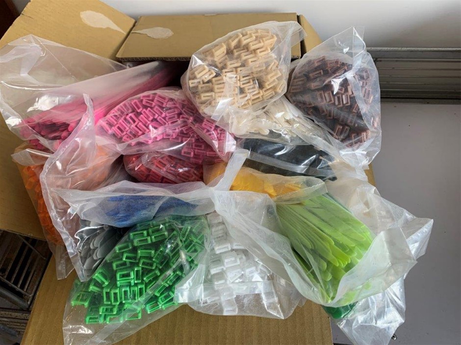 New in Packaging Nylon Cable Ties, 10mm x 400mm - Quantity 15