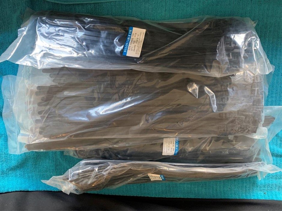 New in Packaging Nylon Cable Ties, 10mm x 400mm - Quantity 6