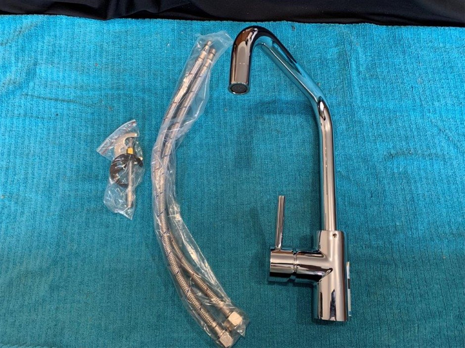 New in Box Single Lever Swivel Sink Mixer Tap - Qty 1