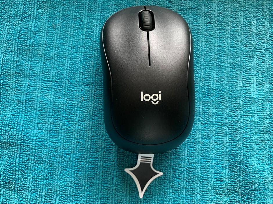 New in Box Logitech Silent Mouse - Quantity 4