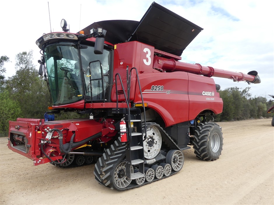 <B>2022 Case 8250 Combine Harvester</B>