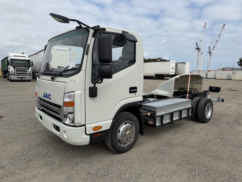 2023 Jac Hfc1048d 4 X 2 Cab Chassis Electric Truck