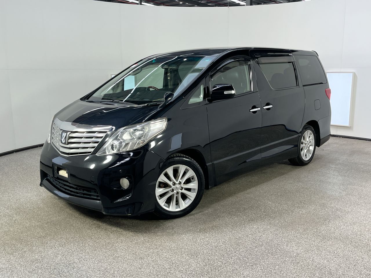 2009 Toyota Alphard Automatic 8 Seats Van