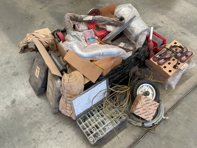 Quantity of Assorted Machinery Parts