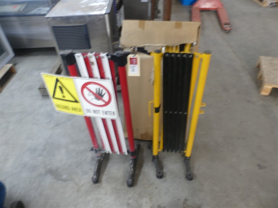 Expandable Barricades x3