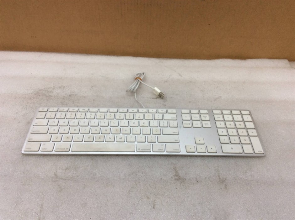 Apple A1243 Full-size Aluminum Keyboard