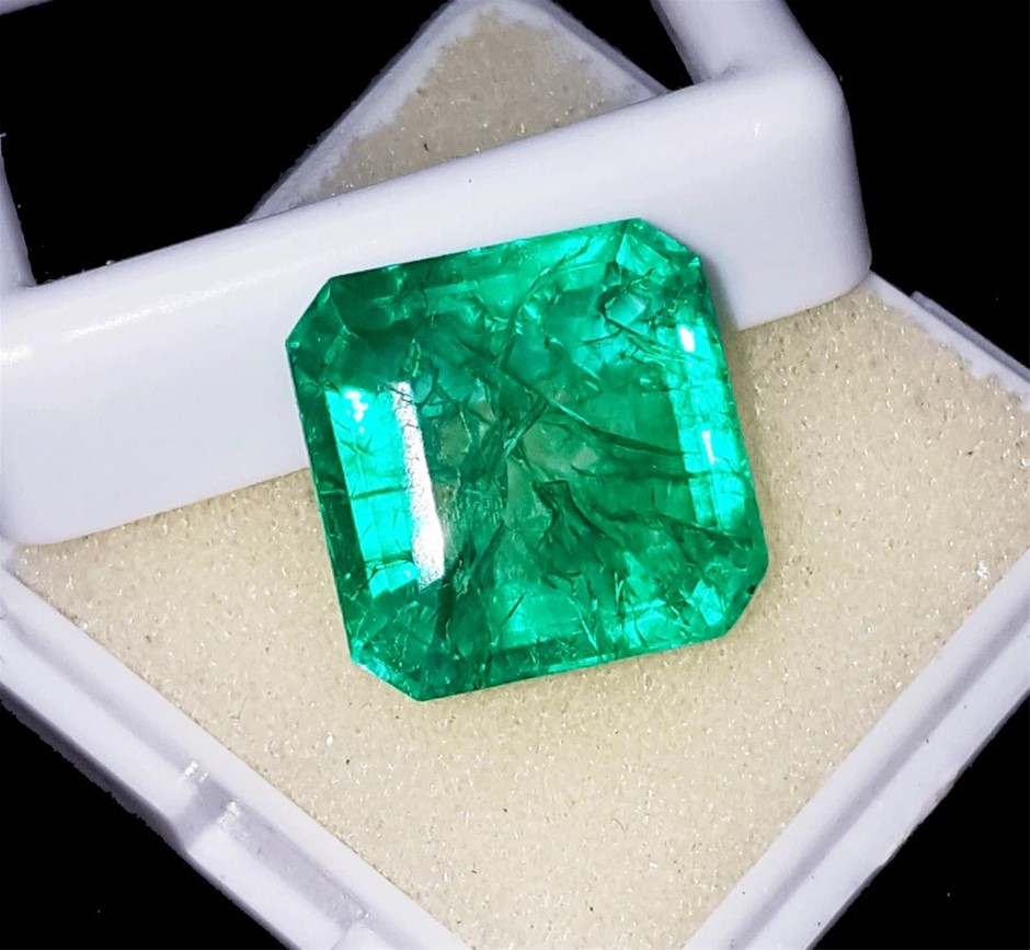 8.80ct Sqr Emerald Cut Green Quartz Gemstone