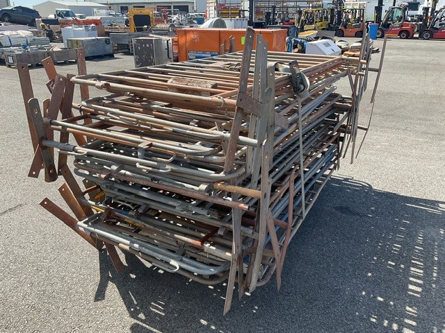 <p>Temporary Fence Panels Approximately 40</p>