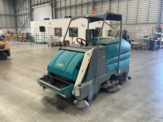<p>Tennant 8300 Electric Sweeper </p>
