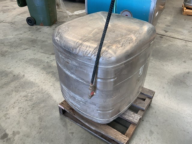 Mercedes Benz A9604703103/2003 Diesel Fuel Tank