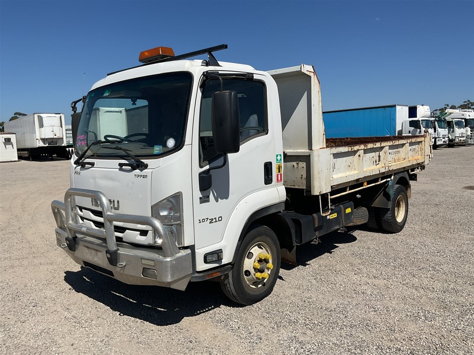 2017 Isuzu FRR 4 x 2 Tipper Truck