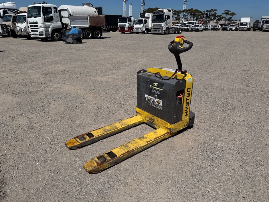 <p>Hyster  W40Z Pallet Truck</p>