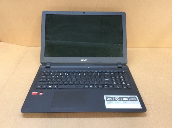 ACER ASPIRE ES1-523 Laptop AMD A4-7210 4GBRAM/500GB Black
