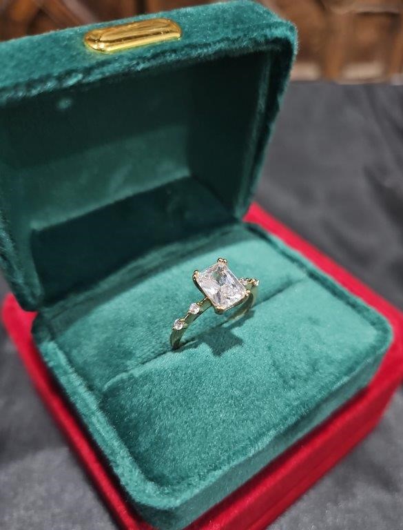 14K/Italy 2.0ct Emerald Cut Yellow Gold Filled Ring(stamped)Warranty