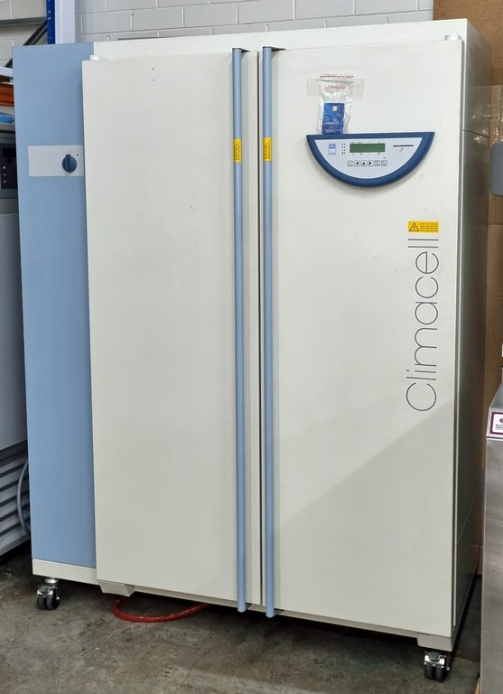 Growth Chamber on Castors 700 Litre Capacity