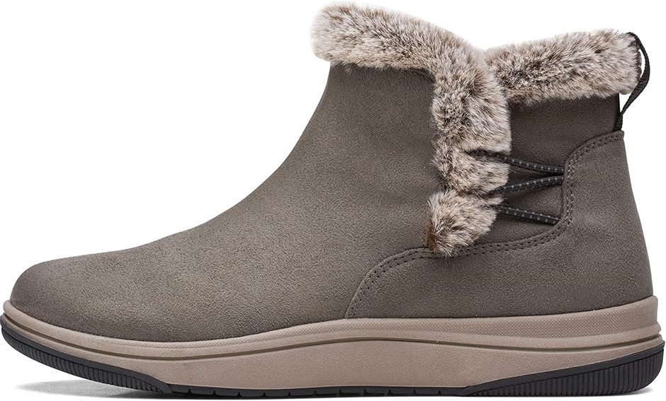 CLARKS Women's Breeze Fur Ankle Boot, Dark Olive Textile, Size US9 (168888)