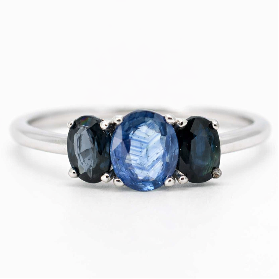 1.41 Carats Natural Blue Sapphire Ring - 925 Silver