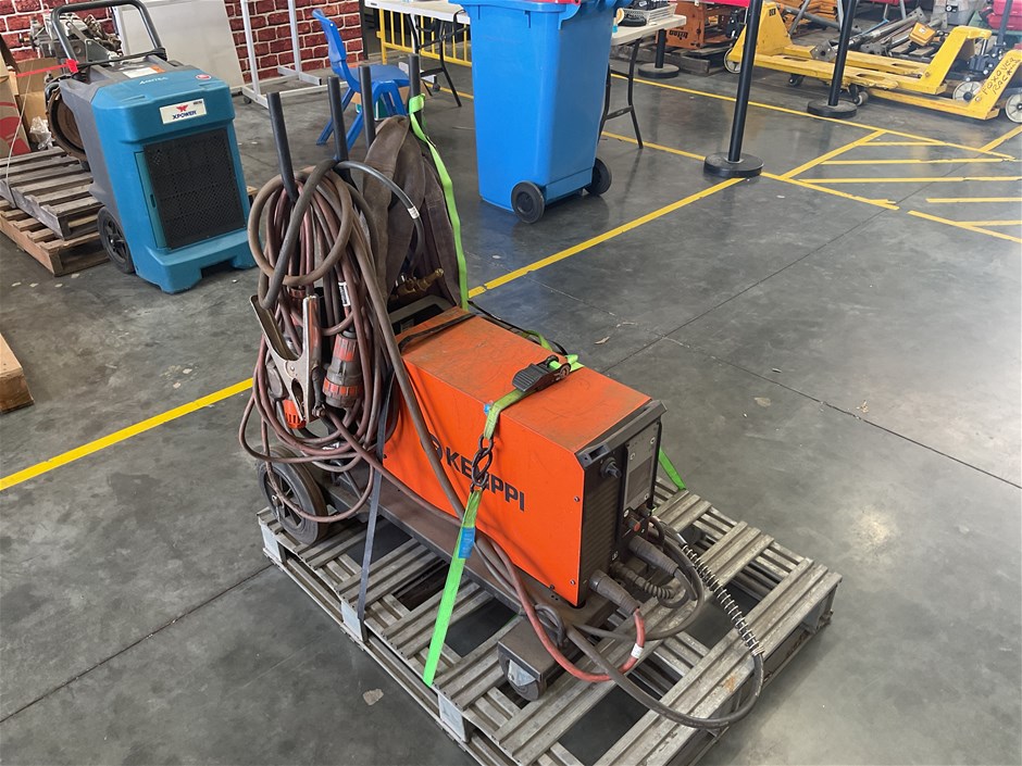 <p>Kemppi Welder</p>