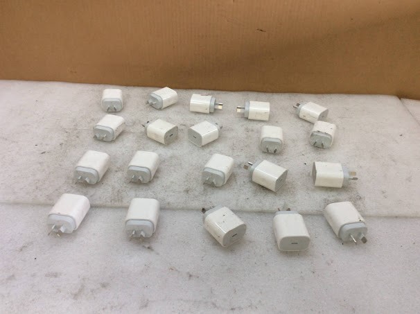 Apple A2247 20W USB-C Power Adapters (Lot of 20)