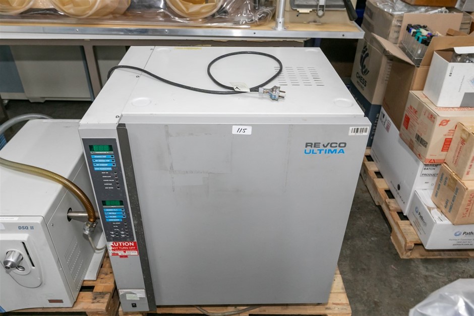 Co2 Incubator 150 Litre Capacity With 3 Shelves