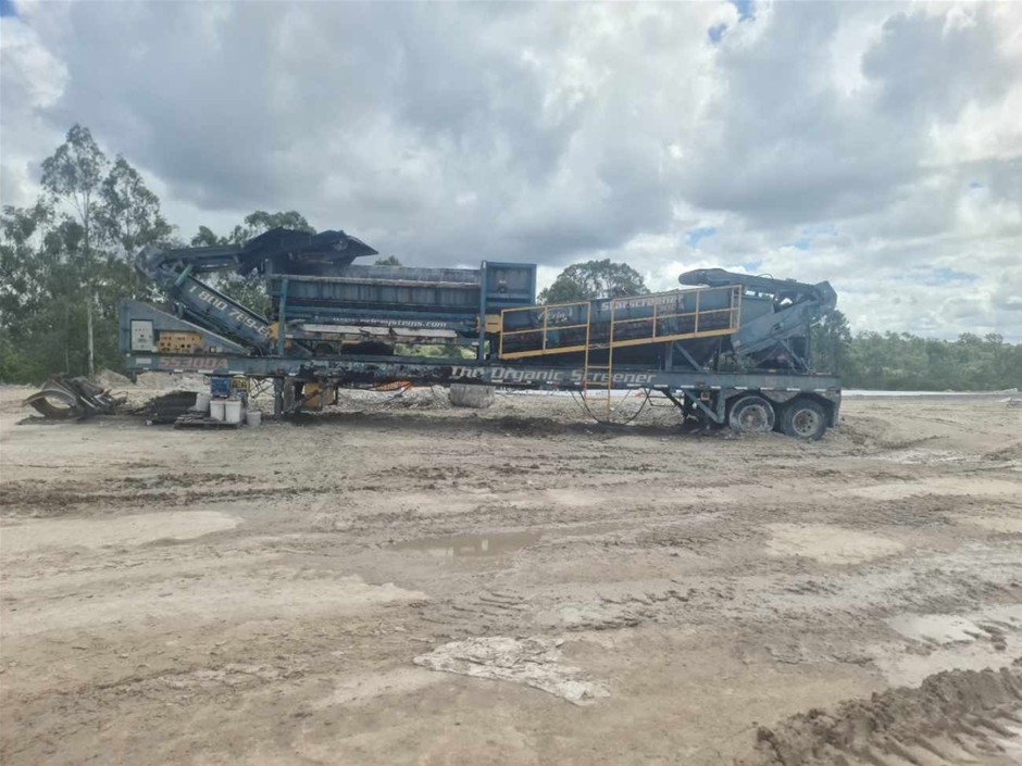 <p>2004  ERIN SYSTEMS SS300A Aggregate Screening Tandem Plant Trailer</p>